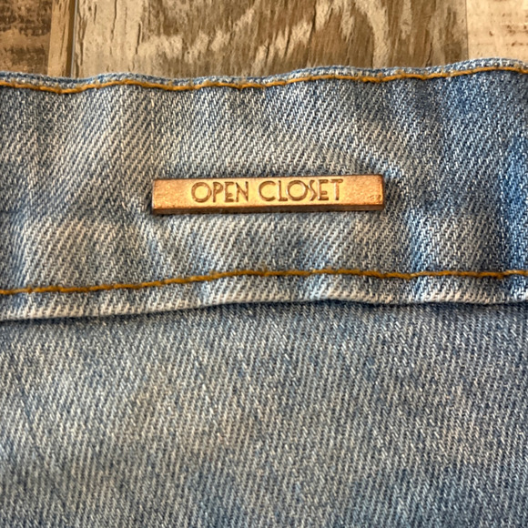 Y2K High Rise Distressed Slash Peek A Boo Pockets Denim Shorts 40 (US 8 -10) 90s - Picture 5 of 11